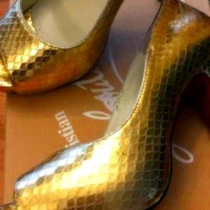 Size 5 Christian Louboutin heels